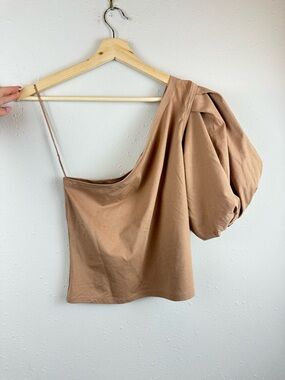 Express Women’s One Puff Short Sleeve Camel Crop Top Sz Medium NWT